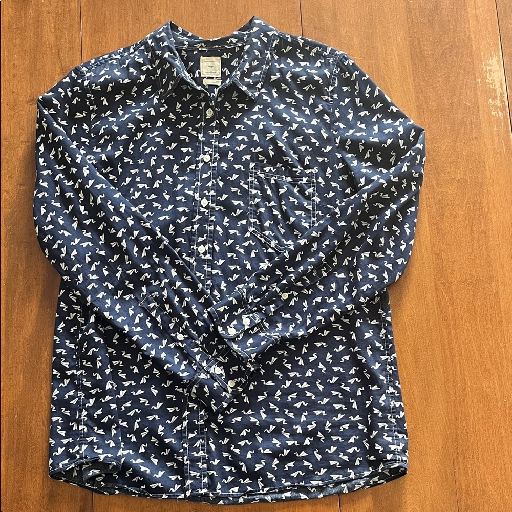 Vintage GAP Navy and White Paper Crane Origami Button Down Shirt.